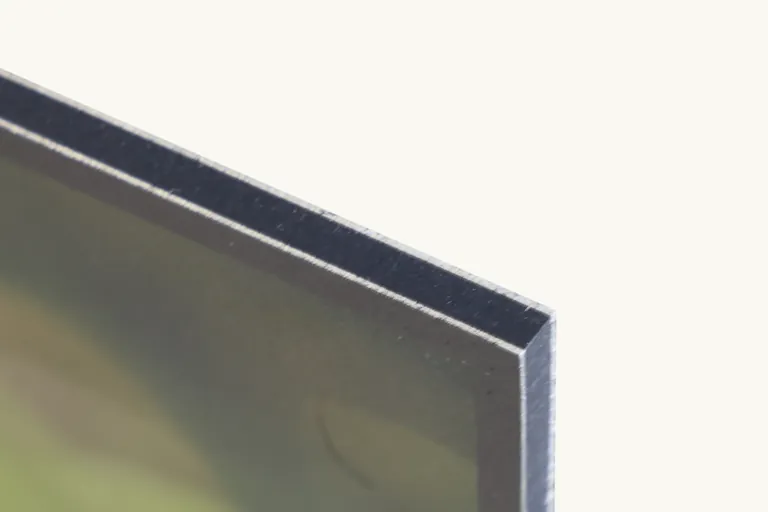 Tranche fine et sombre d'un portrait imprimé sur aluminium Dibond de 3&nbsp;mm
