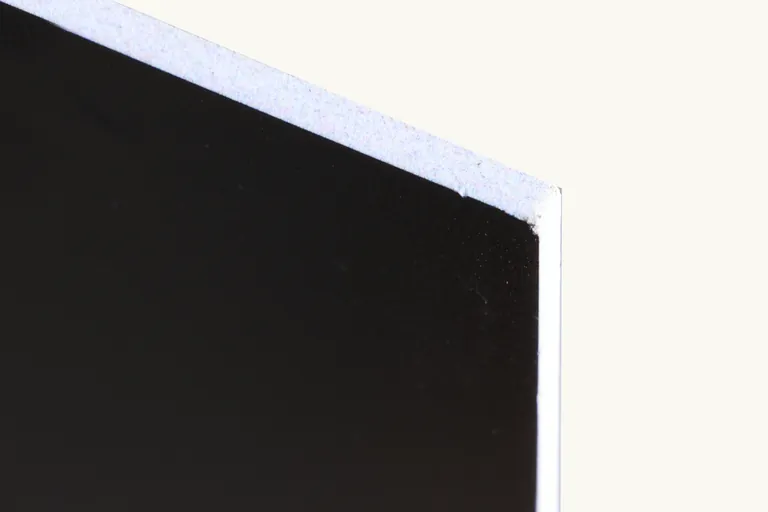 Tranche blanche d'un portrait imprimé sur PVC de 5&nbsp;mm